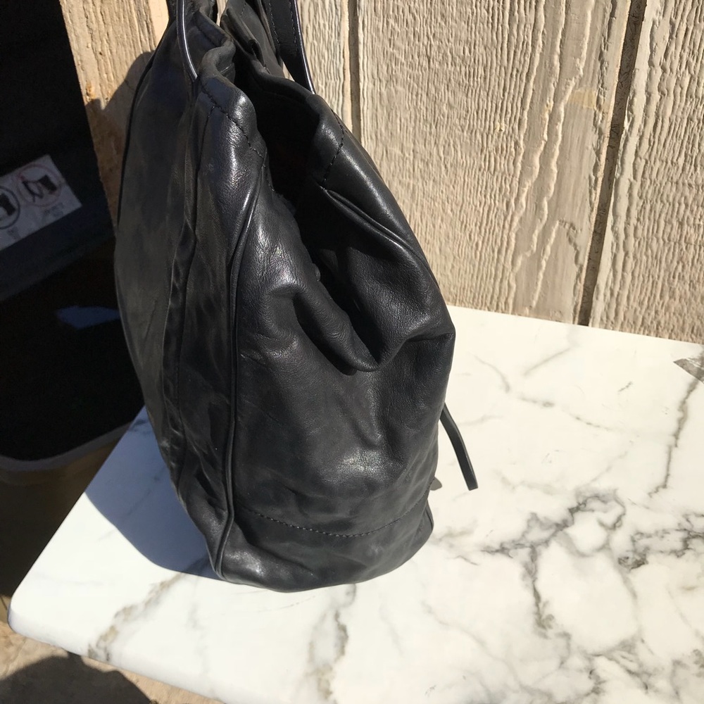 MARC JACOBS MOTO ALL LEATHER TOTE BAG PURSE BLACK - Picture 3 of 8